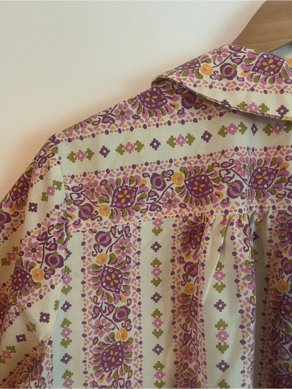1960s Vintage Sears Cream House Dress with Lavender and Olive Floral Accents - Picture 8 of 10